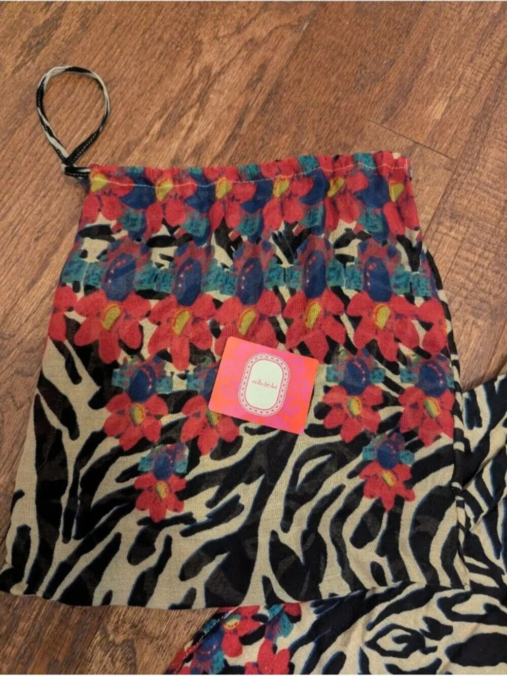 Luxembourg Scarf from Stella & Dot With Carry Bag Multi Color Black Ivory Floral